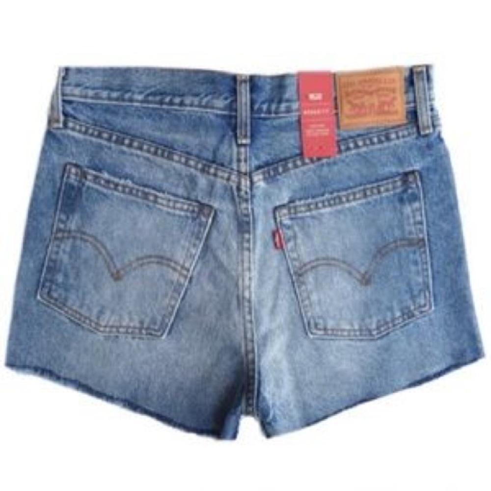 Last 1! Levi’s High Rise Wedgie Fit Shorts - Picture 6 of 7